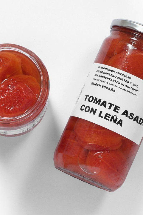 Tomates asados con leña.